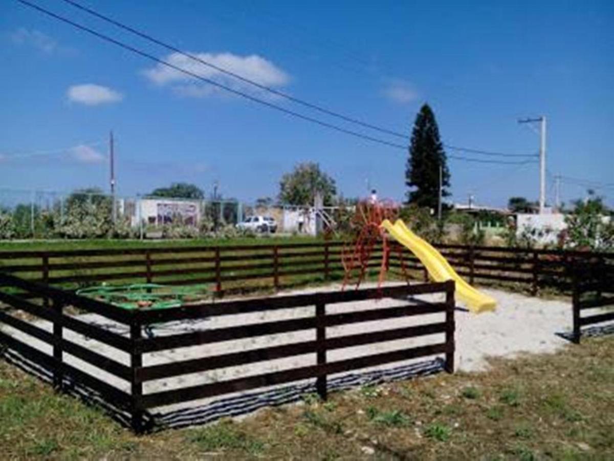 Garden City Image Tigaki 外观 照片