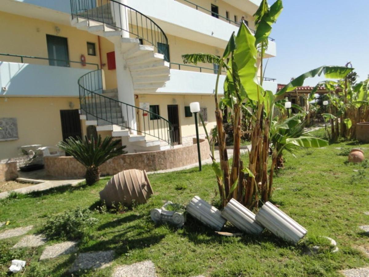 Garden City Image Tigaki 外观 照片